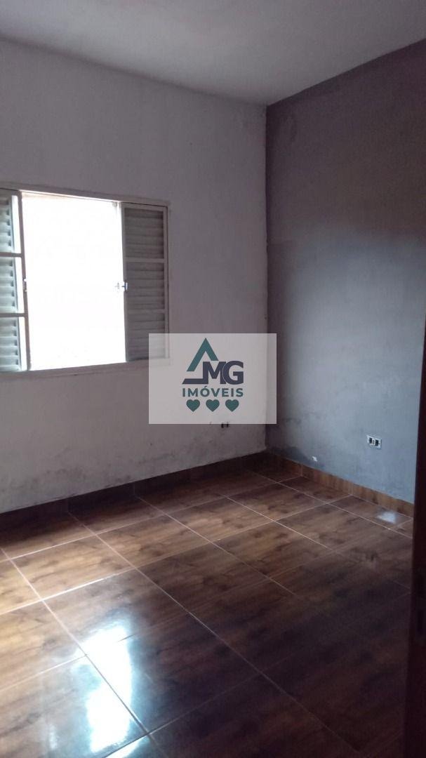 Casa à venda com 5 quartos, 2 vagas e 177m² no Vila Lima, Três Corações (MG) — foto 5 de 12