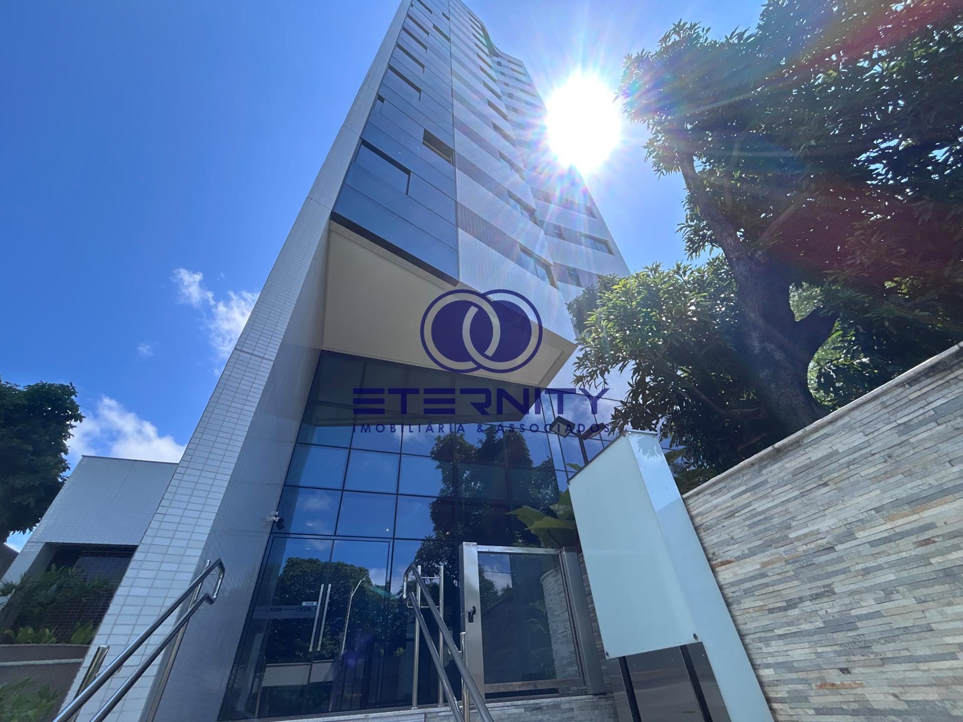 Apartamento à venda com 4 quartos, 4 banheiros e 128m² no Madalena, Recife — foto principal