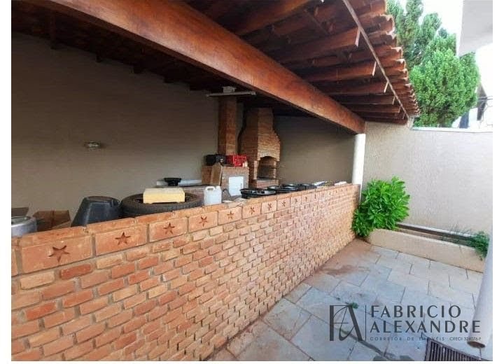 Casa à venda com 4 quartos, 3 banheiros, 4 vagas e 320m² no Jardim Tarraf II, São José do Rio Preto — foto principal