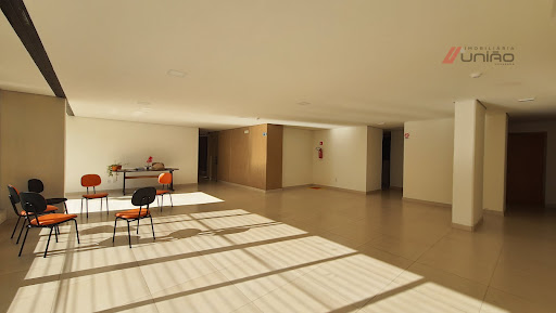 Conheça este incrível apartamento de 111m² na Zona I de Umuarama, com 3 dormitórios, 1 suíte e 3 banheiros. Disponível para venda por R$750.000.