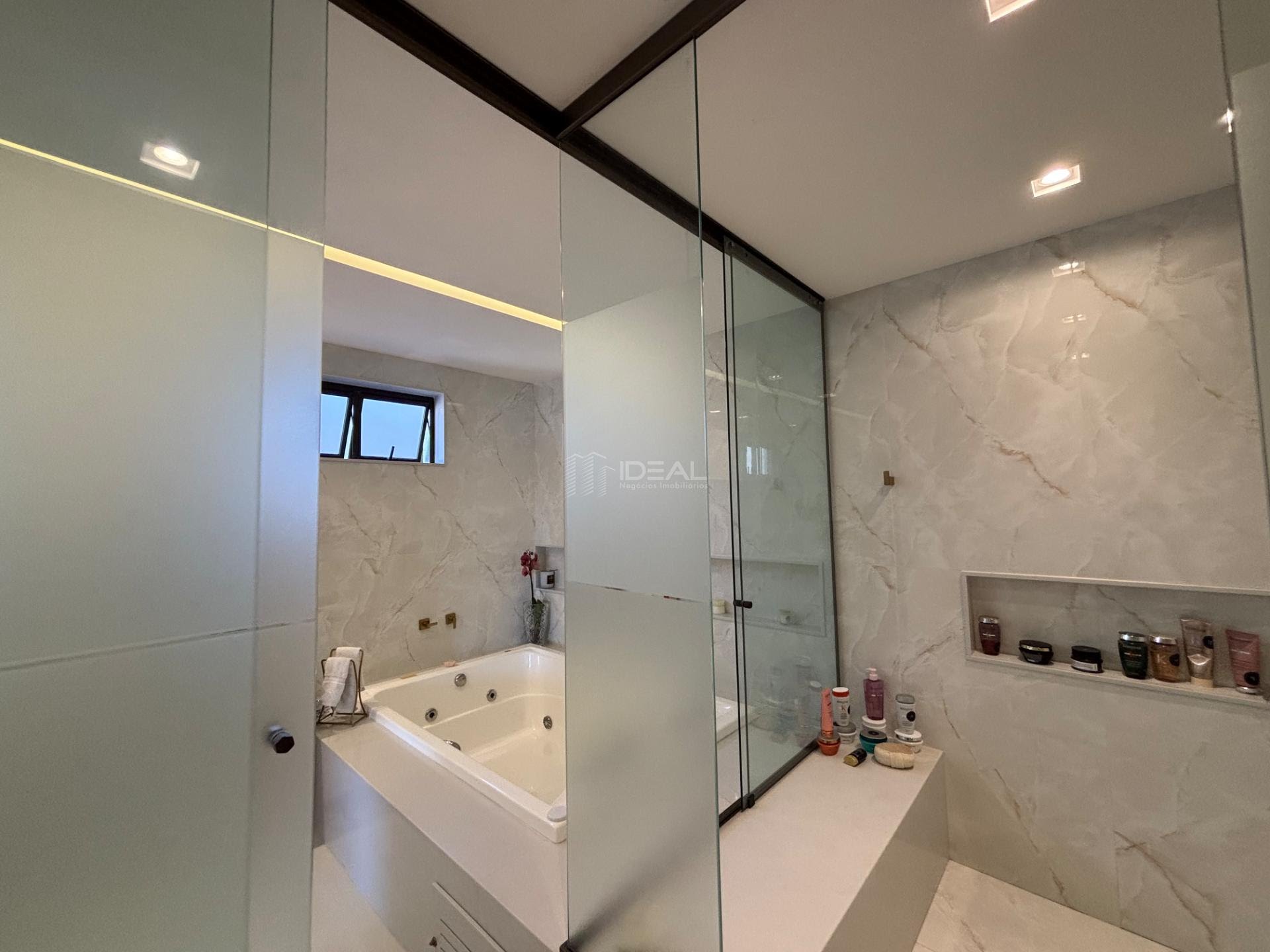 Apartamento à venda com 4 quartos, 4 suítes, 4 vagas e 450m² no Centro, Campos dos Goytacazes (RJ) — foto 16 de 30