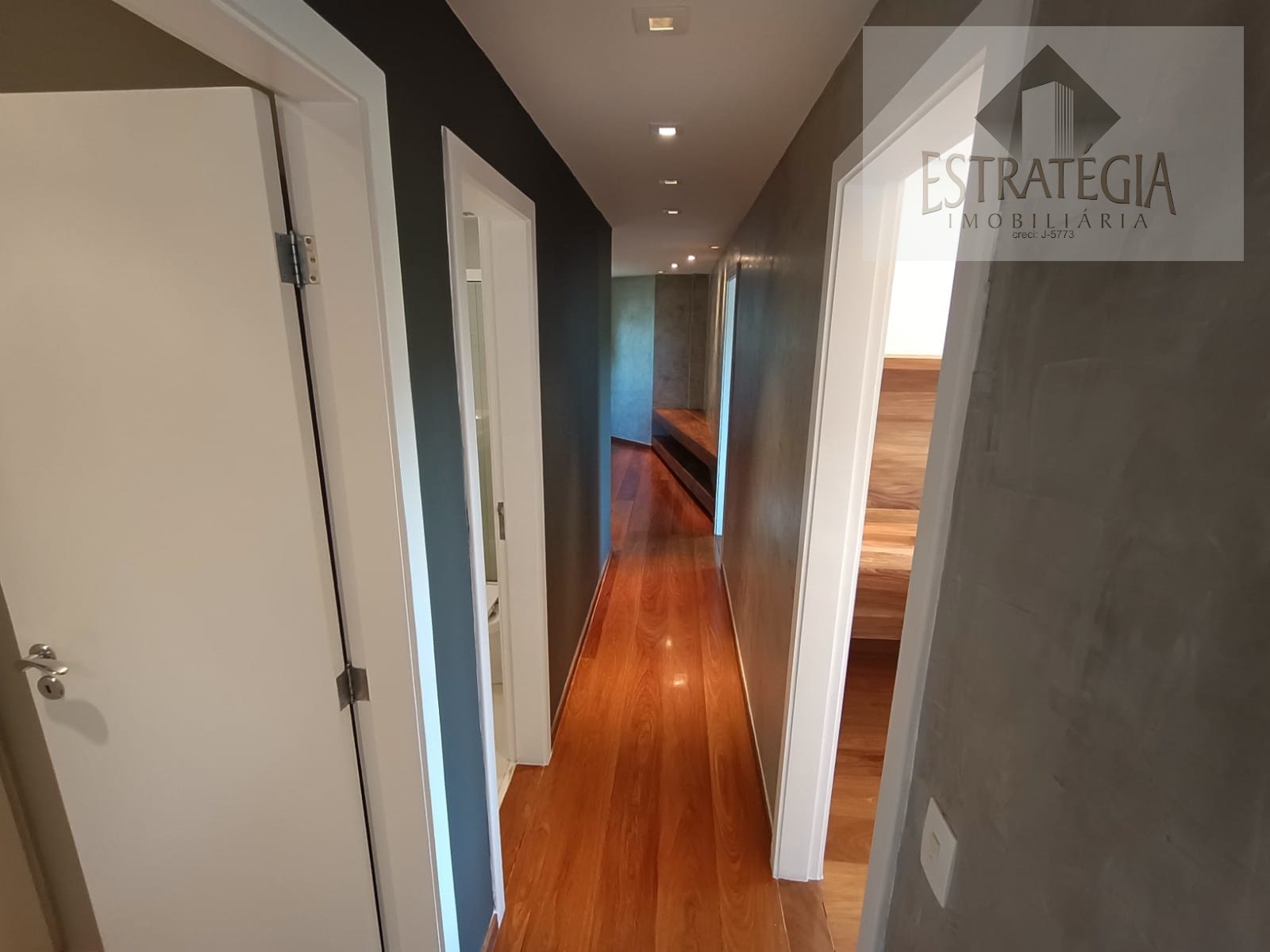 Apartamento à venda com 4 quartos, 2 suítes, 3 vagas e 250m² no Centro, Petrópolis (RJ) — foto 11 de 30