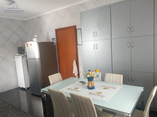 Cozinha com armários