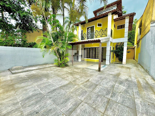 Casa Duplex à Venda em Vargem Grande, RJ por R$ 580 mil