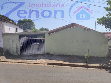 Casa em Jardim Brasil  -  Adamantina