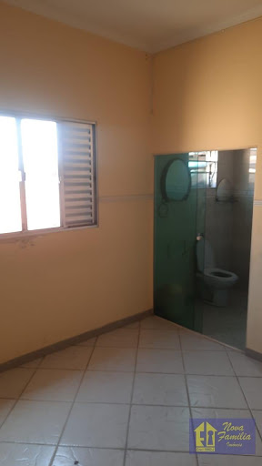 Casa à Venda ou Aluguel em Guarulhos: 2 Quartos, 2 Banheiros