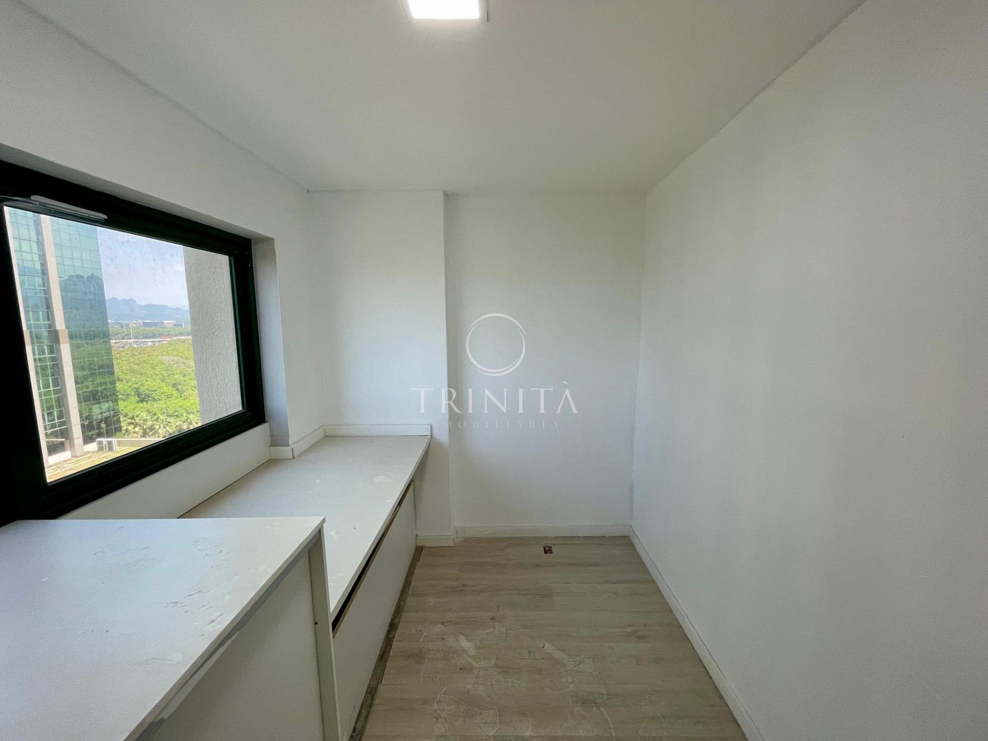 sala-trinitaimobiliaria-ceoexecutiveoffices-peninsula