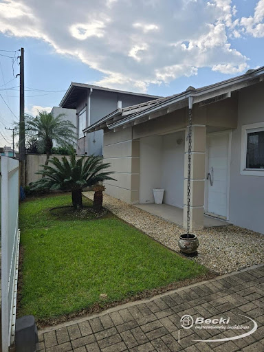 Casa a venda em condominio no bairro Vila Nova, joinville SC