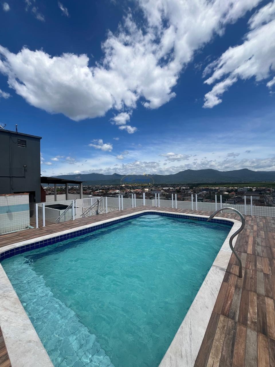 Apartamento à venda com 2 quartos, 1 banheiro, 1 vaga e 63m² no Vila Tupi, Praia Grande — foto principal