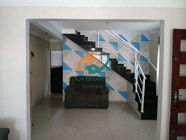 Casa em Rua em Jardim São Judas Tadeu - Guarulhos, SP