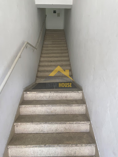 Sala para Locação no Jardim Pazini, Taboão da Serra | 30m²