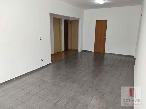 Casa à Venda na Super Quadra Morumbi, 220m², 4 Dorms, R$860 Mil