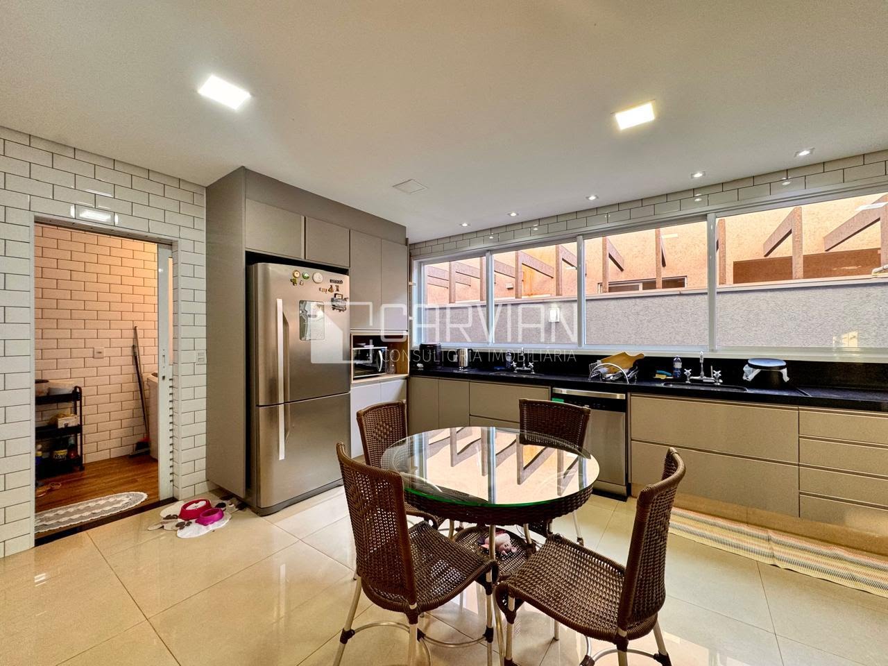 Casa à venda com 3 suítes e 300m² no Condomínio Quinta da Boa Vista, Ribeirão Preto (SP) — foto 10 de 30