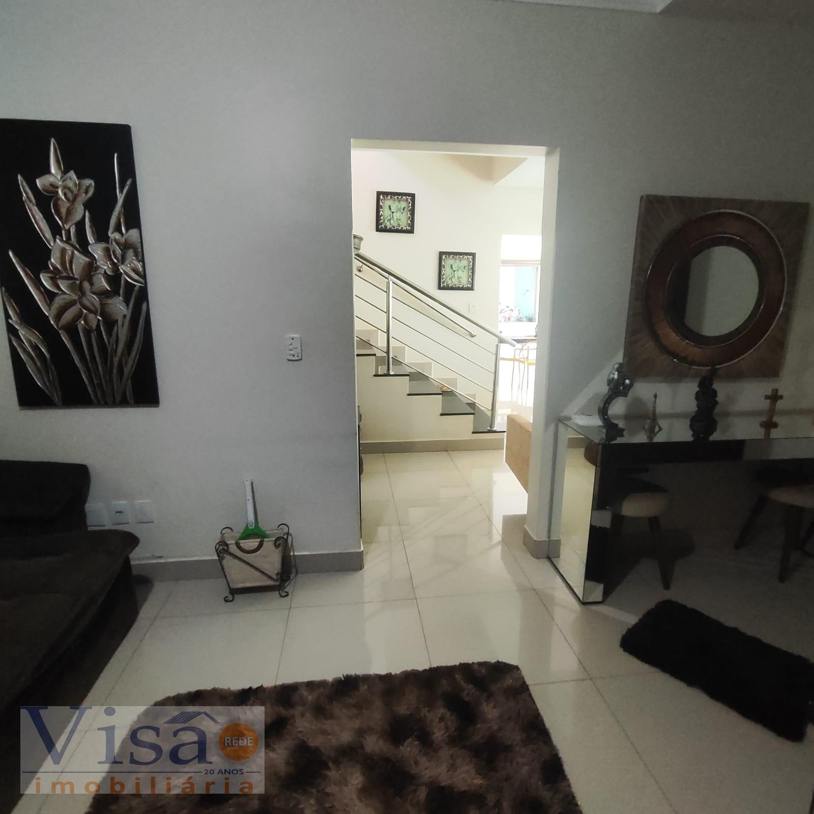 Casa à venda com 3 quartos, 1 suíte, 2 vagas e 250m² no Prado, Paracatu (MG) — foto 9 de 20