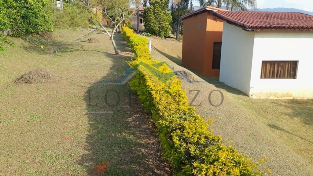 ÁREA TERRENO
