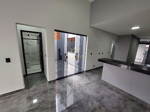 Casa em Condomínio no Jardim Eucaliptos em Sorocaba, 116m²,  03 dormitórios, 01 suíte , 02 vagas de garagem.