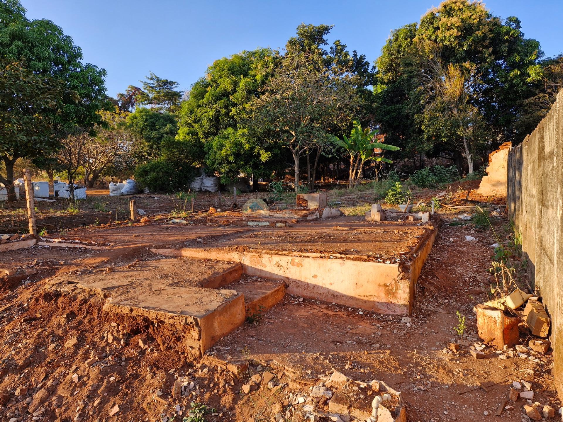 Terreno a venda em Casa Branca SP