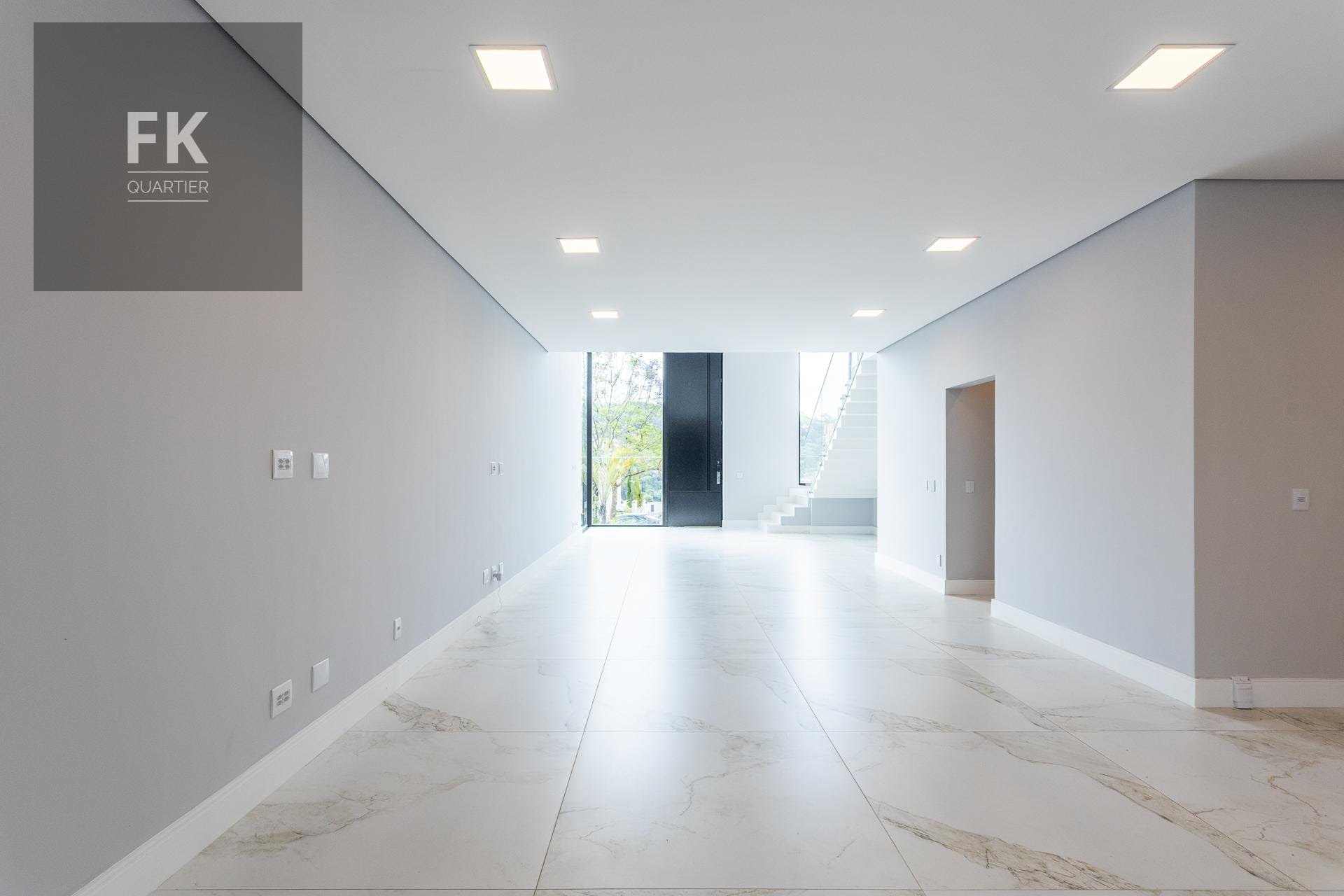 Casa à venda com 5 quartos, 5 suítes, 4 vagas e 392m² no Cidade Tamboré, Santana de Parnaíba (SP) — foto 5 de 30