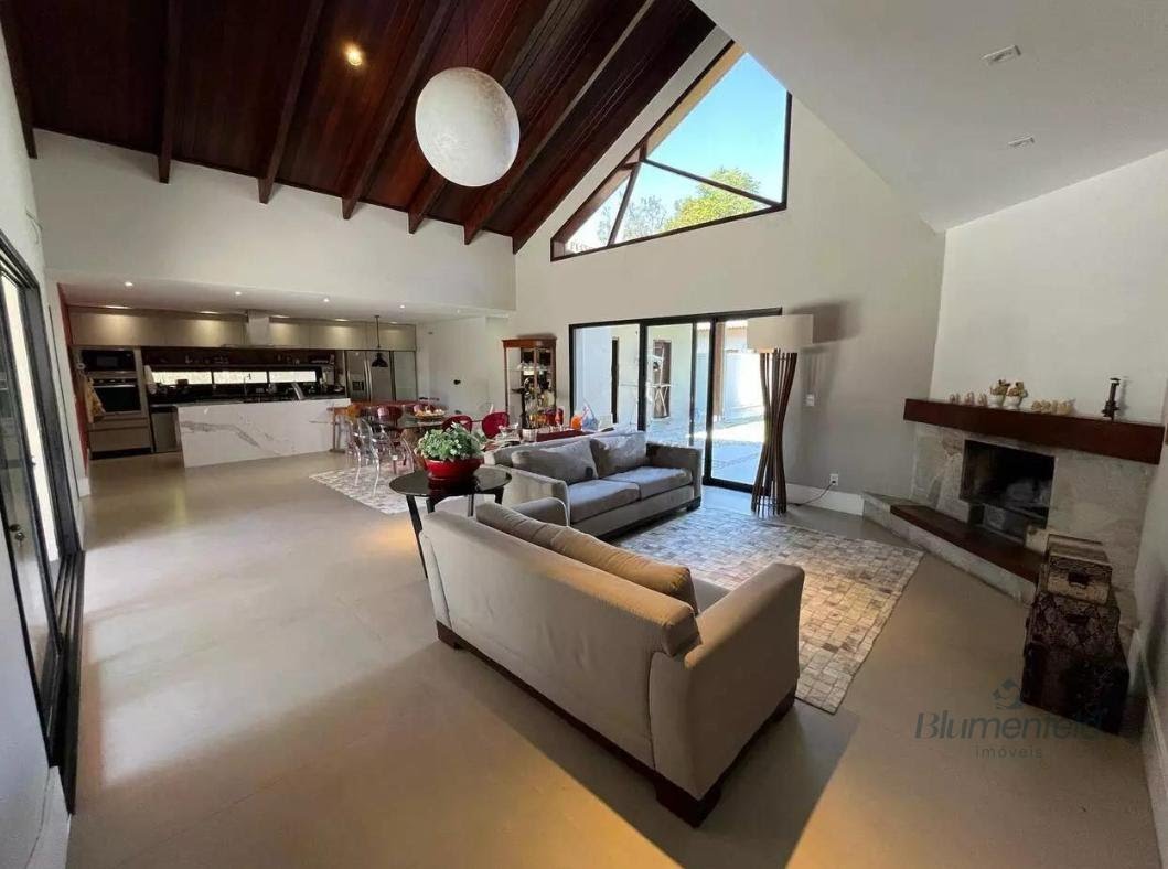 Casa à venda com 4 quartos, 3 suítes e 435m² no Condominio Arujazinho I II III, Arujá (SP) — foto 12 de 30