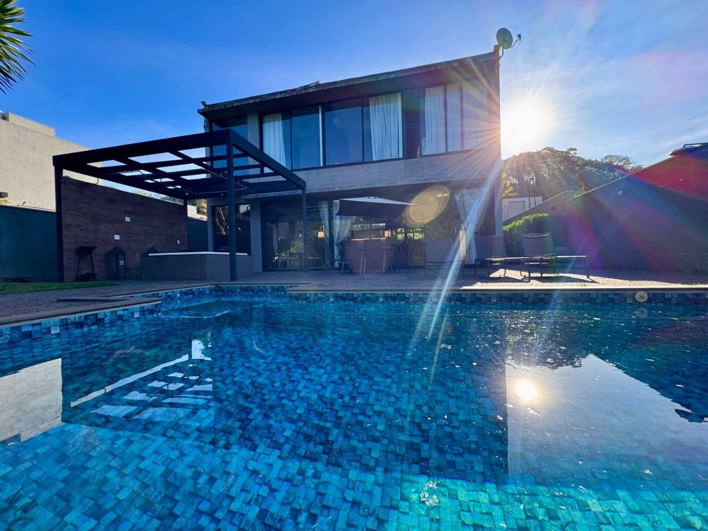 Casa para alugar com 3 quartos, 4 banheiros, 6 vagas e 265m² no Alphaville, Ribeirão Preto — foto principal