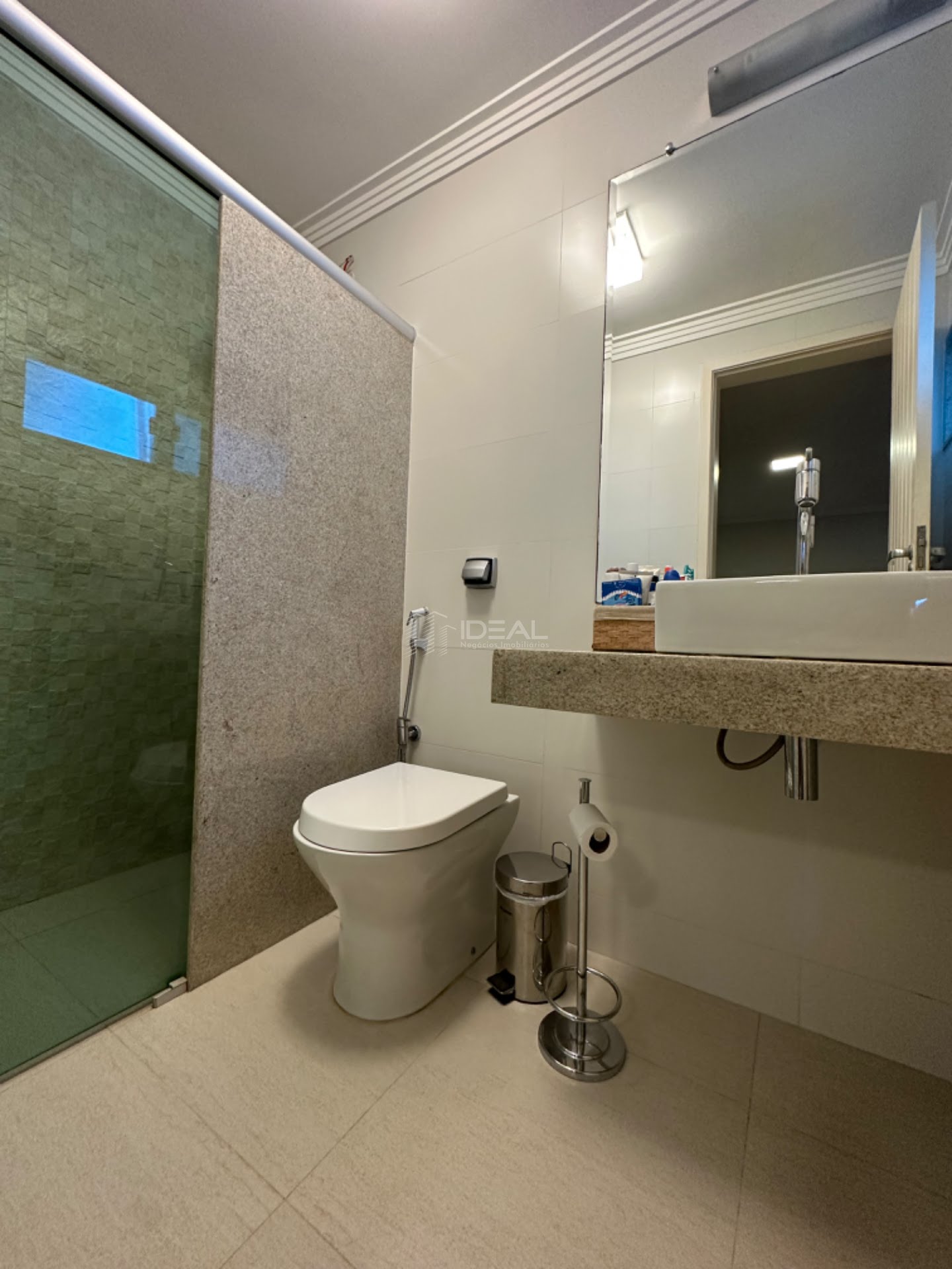 Casa à venda com 4 quartos, 3 suítes, 2 vagas e 250m² no Centro, Campos dos Goytacazes (RJ) — foto 26 de 30