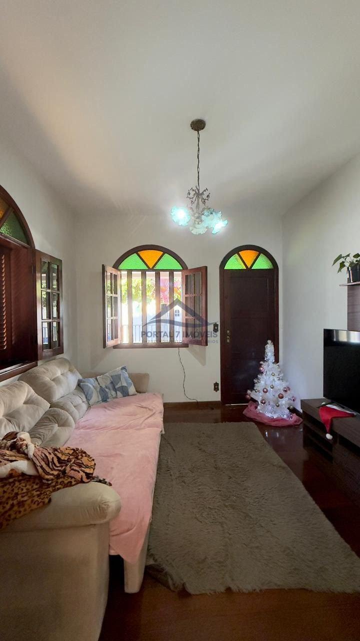 Casa à venda com 5 quartos, 1 suíte, 5 vagas e 360m² no São Cristovao, Sete Lagoas (MG) — foto 5 de 17