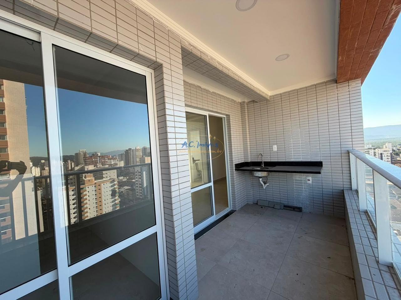 Apartamento à venda com 4 quartos, 3 suítes, 2 vagas e 135m² no Guilhermina, Praia Grande (SP) — foto 14 de 29