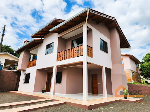 Casa com 2 Moradias no Bairro Sóque  -  Tangará/SC