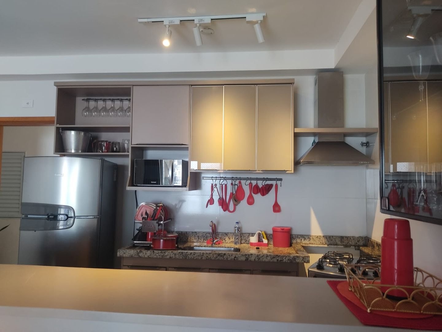 Apartamento à venda com 2 quartos, 2 banheiros, 1 vaga e 91m² no Praia das Toninhas, Ubatuba (SP) — foto 2 de 19