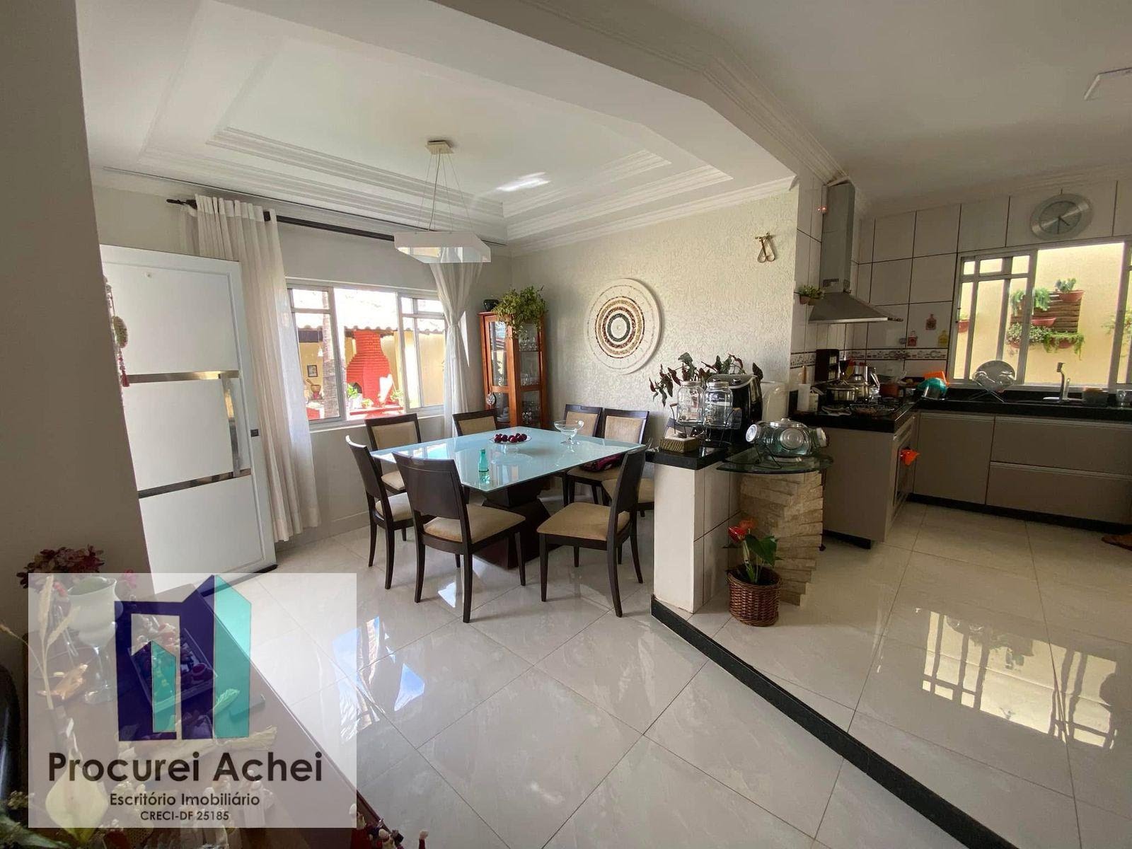 Casa à venda com 3 quartos, 1 suíte, 4 vagas e 400m² no Setor Habitacional Vicente Pires, Brasília (DF) — foto 2 de 10