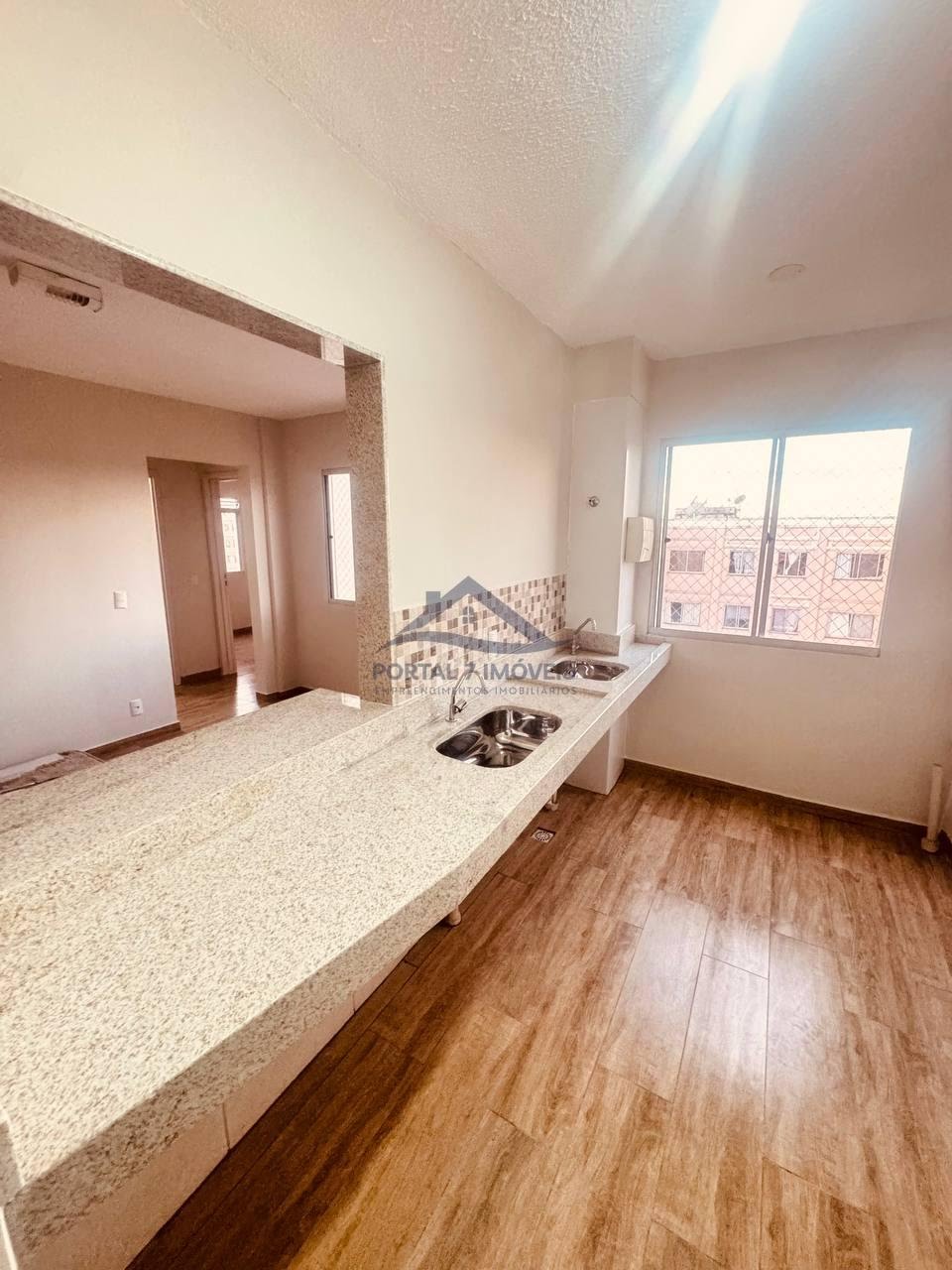 Apartamento à venda com 2 quartos, 1 banheiro, 1 vaga e 48m² no Vale das Palmeiras, Sete Lagoas (MG) — foto 2 de 9
