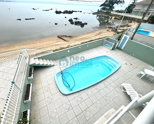 Casa em Ponta de Baixo  -  São José