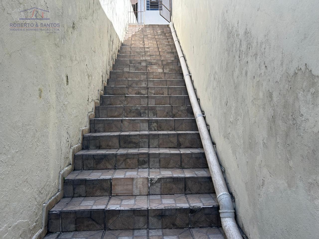 Escadas de acesso