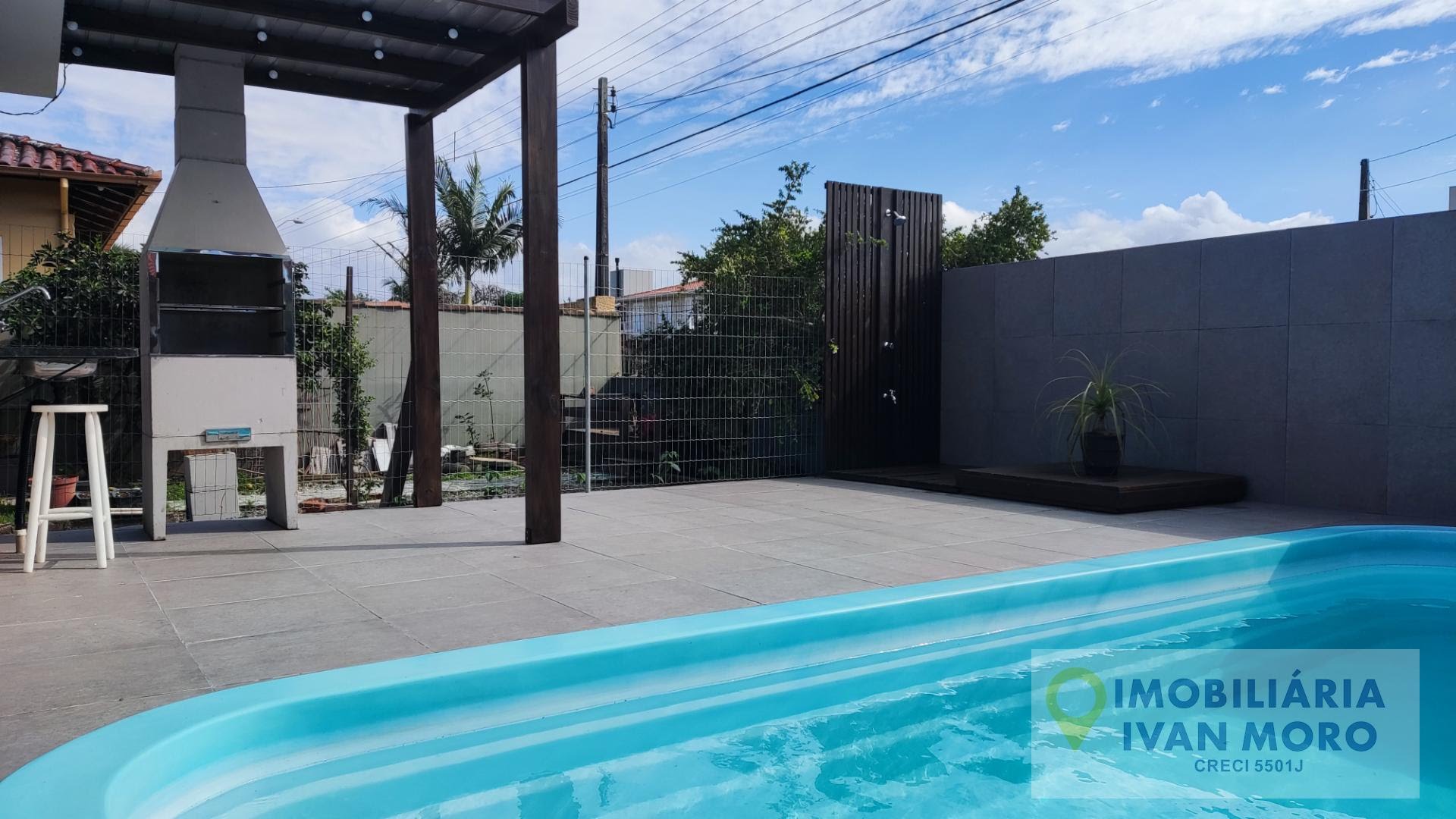 Casa para alugar com 4 quartos, 1 suíte, 2 vagas e 190m² no Daniela, Florianópolis (SC) — foto 17 de 30