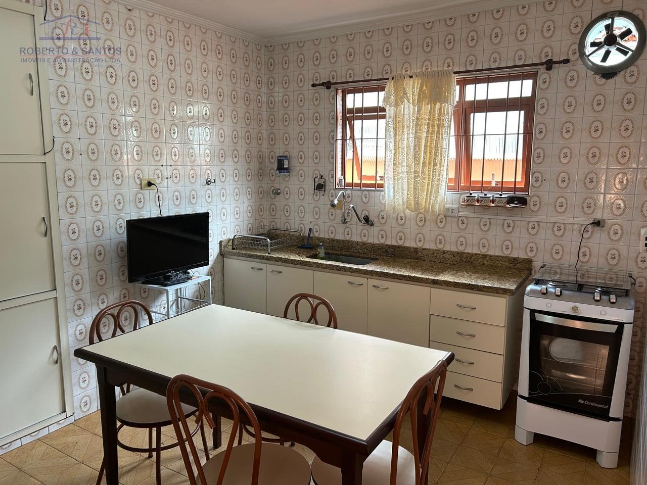 Cozinha, outra vista