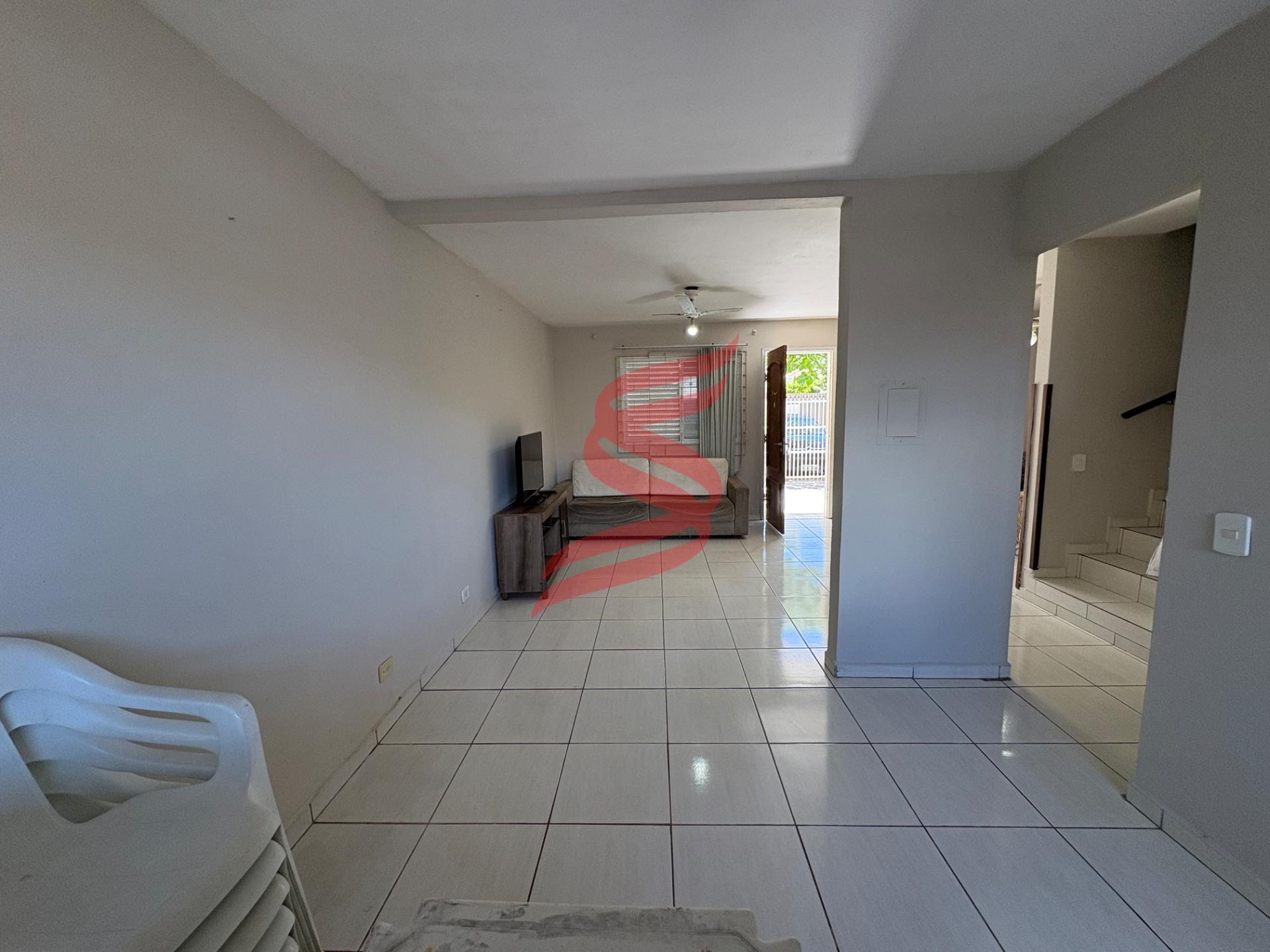 Vista da cozinha para sala