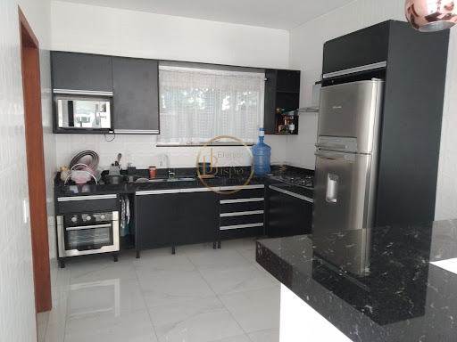 Casa 04 Dorm. em Centro Arraial - Porto Seguro | 320M² Área útil | 2 Suítes | Venda e Locação