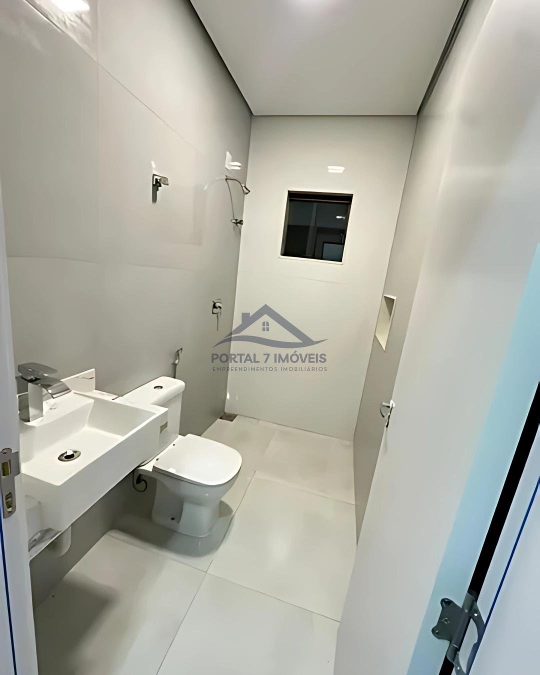 Casa à venda com 4 quartos, 2 suítes, 2 vagas e 263m² no Jardim Arizona, Sete Lagoas (MG) — foto 13 de 19