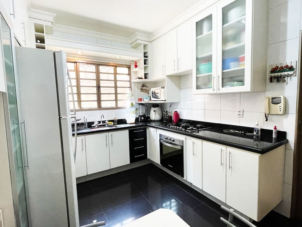Casa à venda com 3 quartos, 1 suíte, 6 vagas e 380m² no Jardim Anhangüera, Ribeirão Preto (SP) — foto 9 de 30