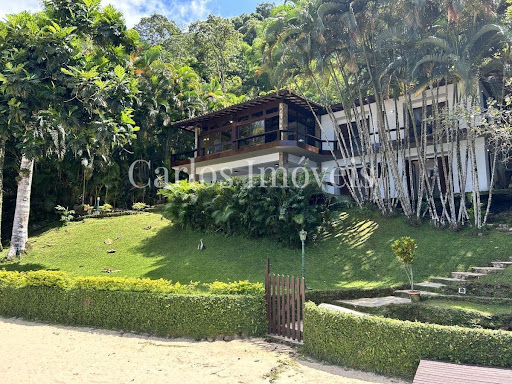 Casa na Praia para Temporada em Angra dos Reis / RJ no bairro Itanema