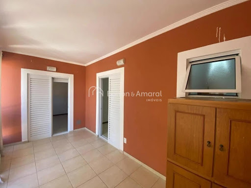 Casa, 4 quartos, 242 m² - Foto 9