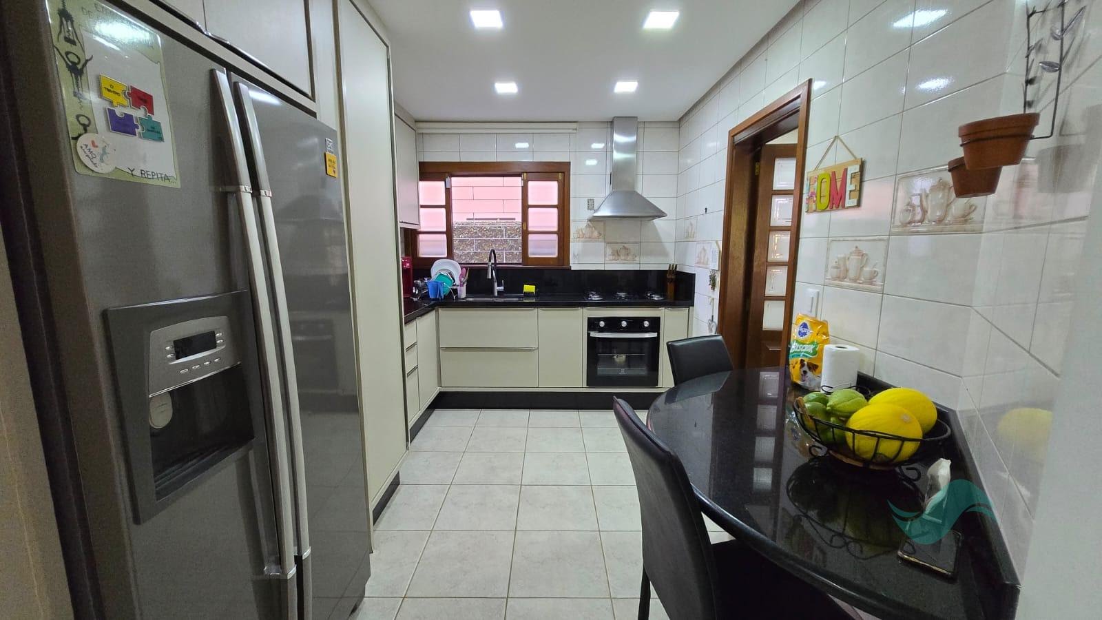 Casa à venda com 3 quartos, 1 suíte, 4 vagas e 230m² no Jurerê Internacional, Florianópolis (SC) — foto 4 de 30