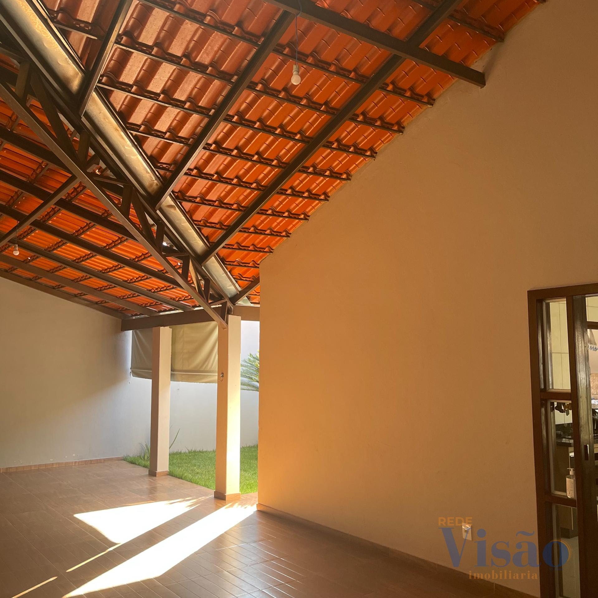 Casa à venda com 3 quartos, 1 suíte, 2 vagas e 150m² no Bairro Vila Mariana, Paracatu (MG) — foto 25 de 27
