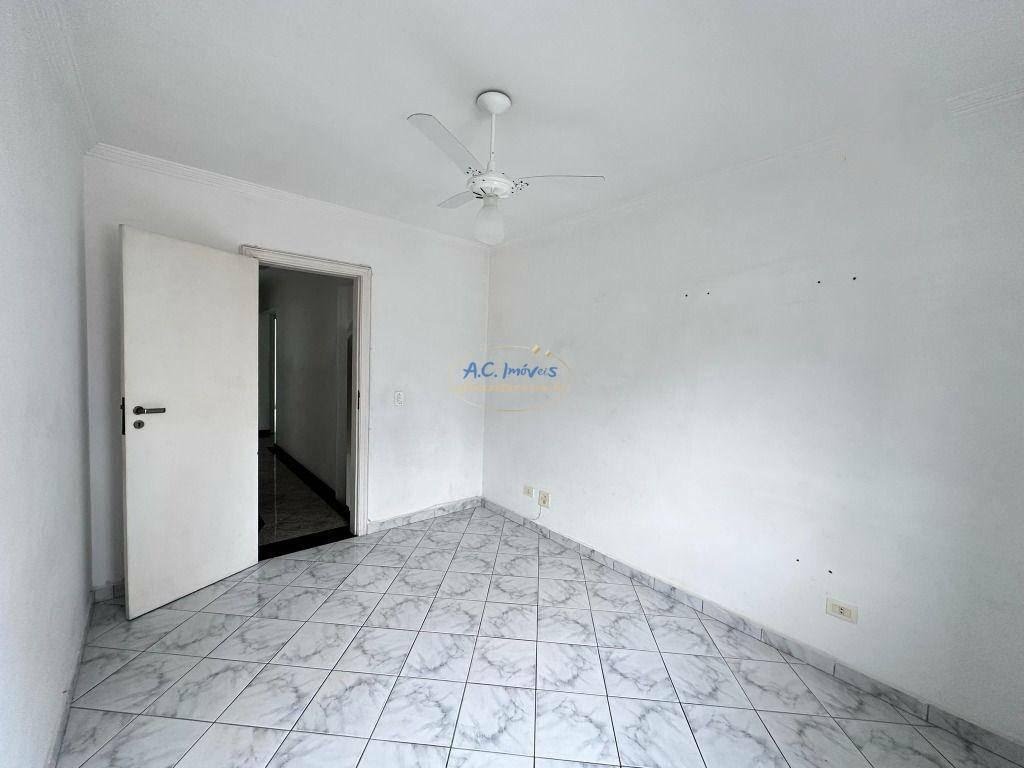 Casa à venda com 3 quartos, 1 suíte, 2 vagas e 132m² no Canto do Forte, Praia Grande (SP) — foto 12 de 27