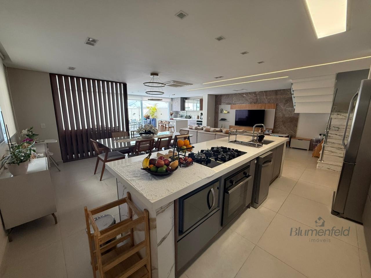 Casa à venda com 4 quartos, 3 suítes, 6 vagas e 201m² no Condomínio Sunville, Arujá (SP) — foto 7 de 30
