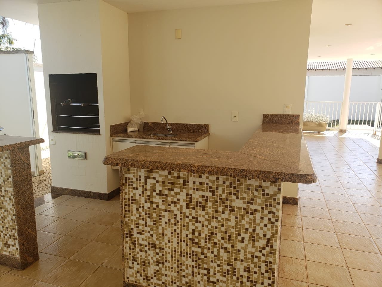 sobrado-a-venda-4-quartos-4-suites-5-vagas-morada-