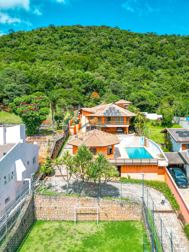 Chácara em Condomínio Portal dos Nobres, com 525m² e 4 suítes por R$ 1.690.000 - Venda.