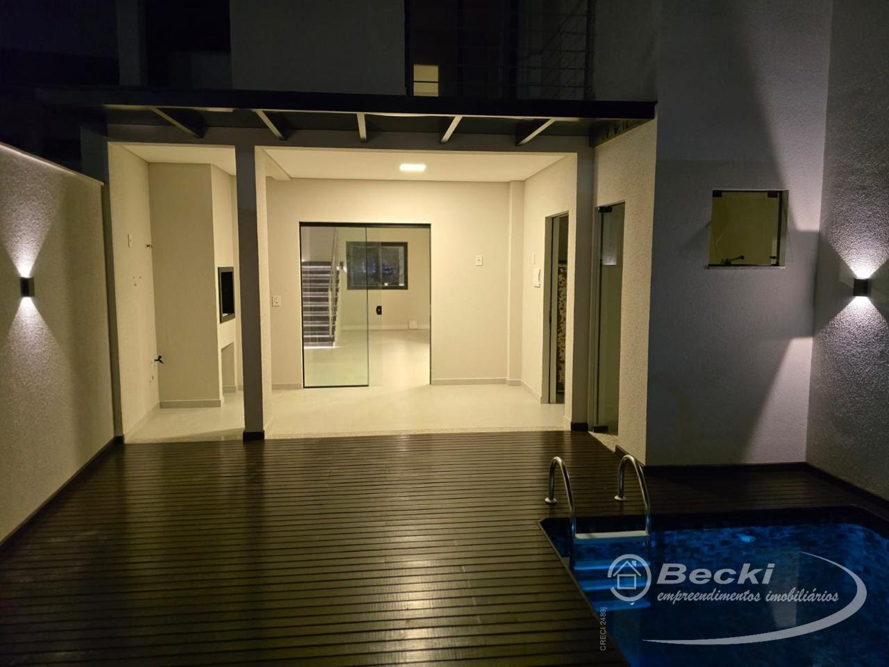Casa à venda com 3 quartos, 3 suítes, 3 vagas e 180m² no América, Joinville (SC) — foto 8 de 14