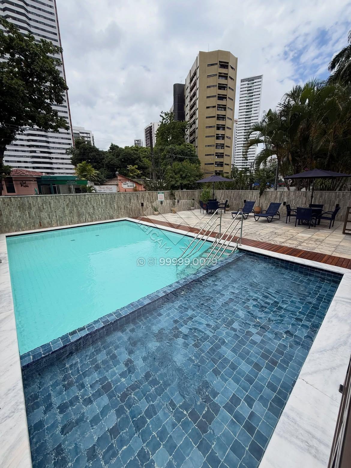 Compre Apartamento à venda com 135m² e 3 quartos em Casa Forte, Recife. Varanda integrada, 3 quartos (2 suítes), 2 vagas e lazer. Agende visita com Leicam Maciel.