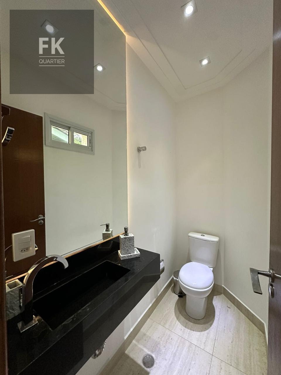 Casa à venda com 4 quartos, 3 suítes, 4 vagas e 308m² no Alphaville, Santana de Parnaíba (SP) — foto 8 de 30